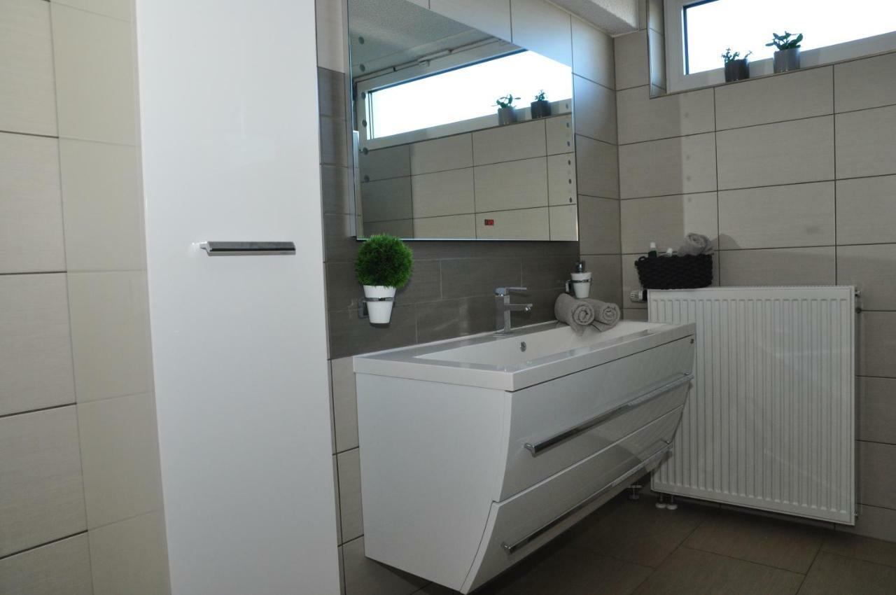 N37 -Modern Eingerichtete Zimmer In Ruhiger Lage Aldingen  Exteriér fotografie